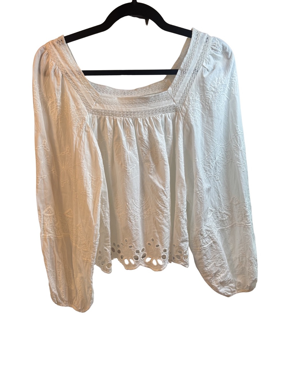 Universal Thread White Embroidered Cotton Peasant Blouse Medium